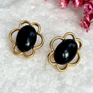 Vintage Gold Toned Black Oval Center Scalloped Edge Clip On Monet Earrings